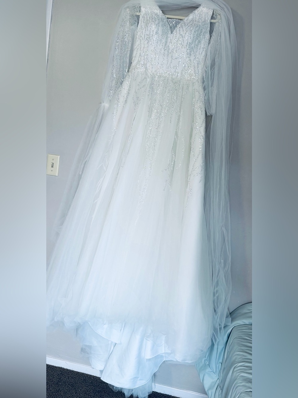 Full-Length Wedding Dress in White Like New